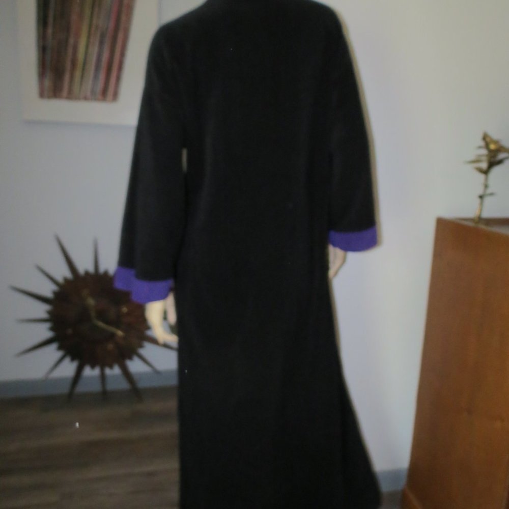 Vintage Vanity Fair Loungewear Velour Caftan House Dress Robe - Picture 7 of 8